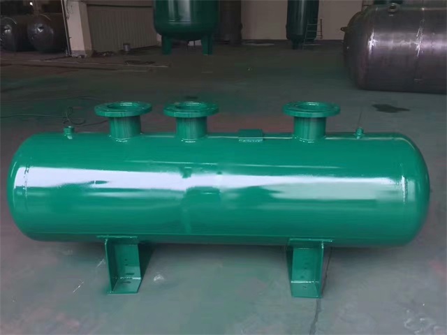 鄂托克鄂托克鄂托克蒸汽分气缸